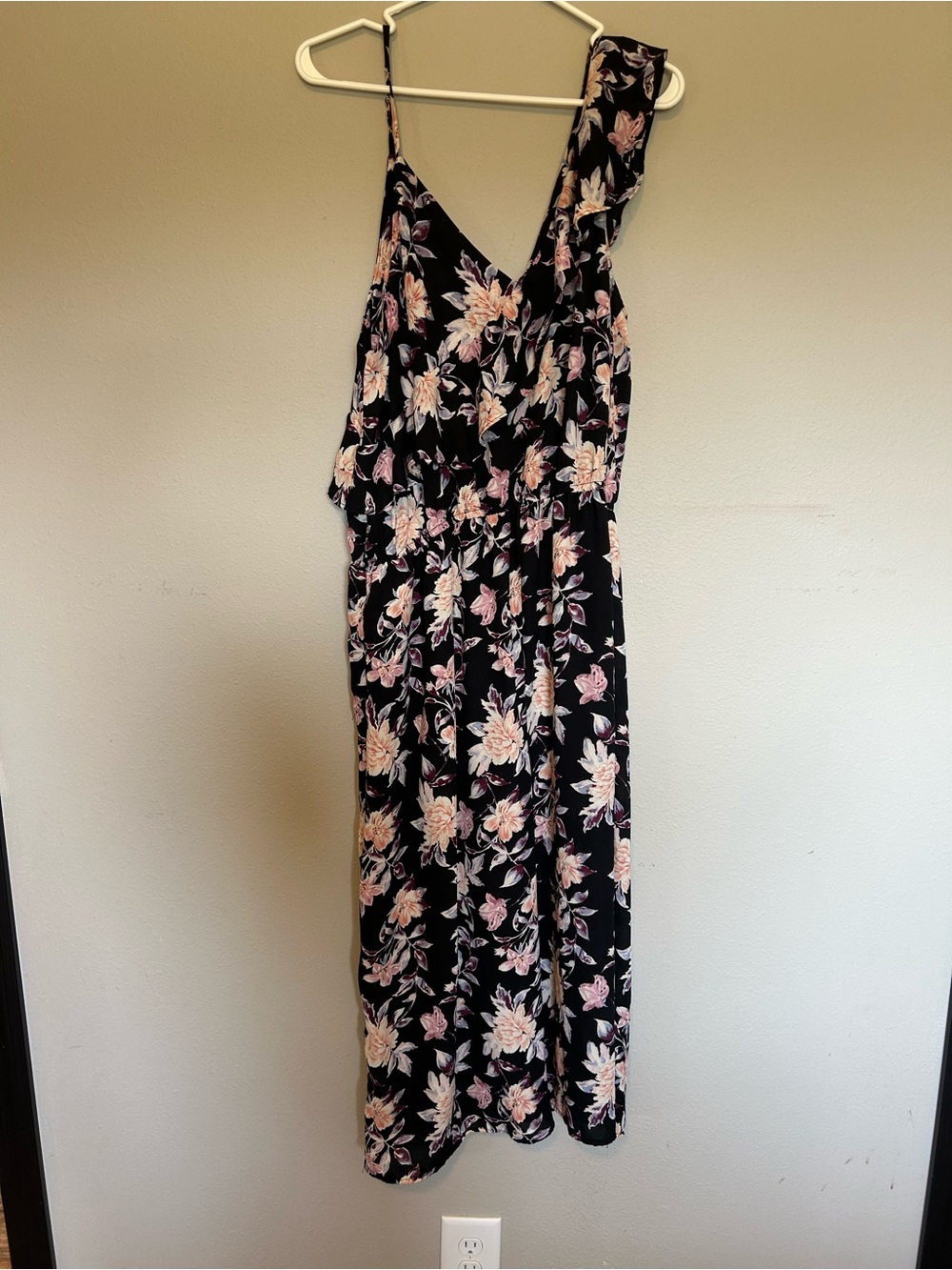 Xhilaration Black One-Shoulder Floral Maxi Dress
